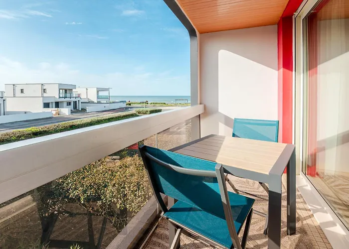 Logis Hotellerie Les Brisants , Restaurant J M Perochon Szálloda