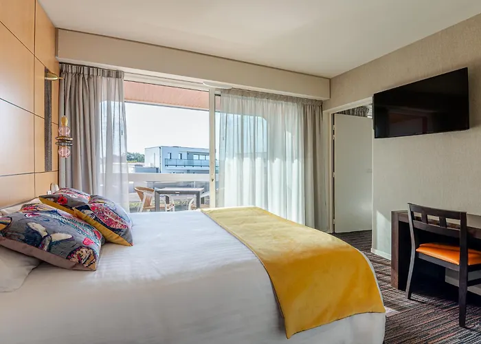 Szálloda Logis Hotellerie Les Brisants , Restaurant J M Perochon 3*