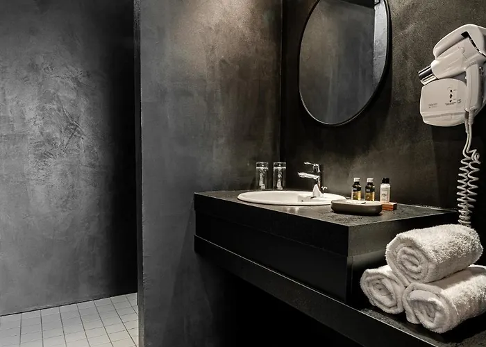 Logis Hotellerie Les Brisants , Restaurant J M Perochon Szálloda