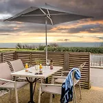 Logis Hotellerie Les Brisants , Restaurant J M Perochon