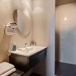 Hotel Logis Hotellerie Les Brisants , Restaurant J M Perochon 3*