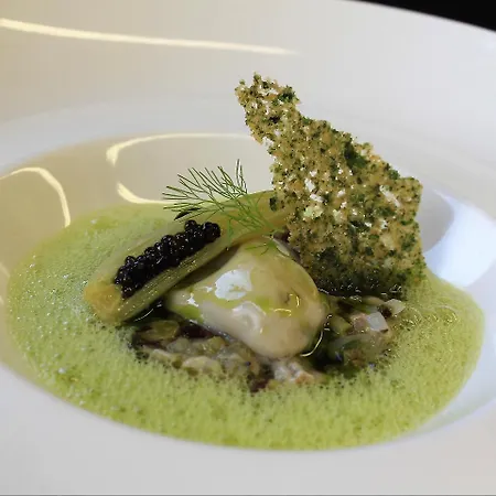 Hotel Logis Hotellerie Les Brisants , Restaurant J M Perochon