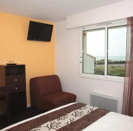 Logis Hotellerie Les Brisants , Restaurant J M Perochon 3*