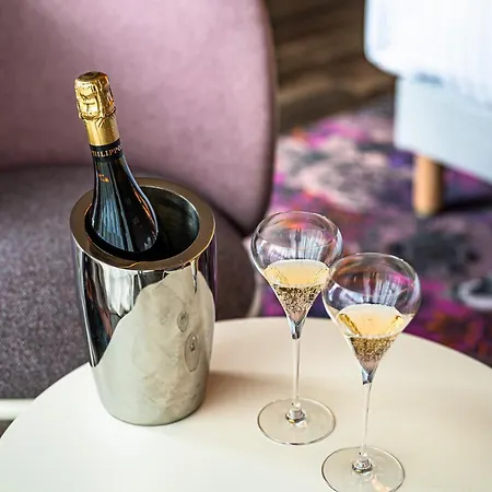Hotellerie Les Brisants , Restaurant J M Perochon