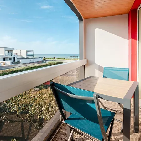 Logis Hotellerie Les Brisants , Restaurant J M Perochon Hotel