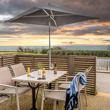 Logis Hotellerie Les Brisants , Restaurant J M Perochon