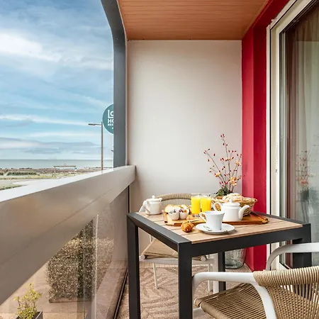 Logis Hotellerie Les Brisants , Restaurant J M Perochon