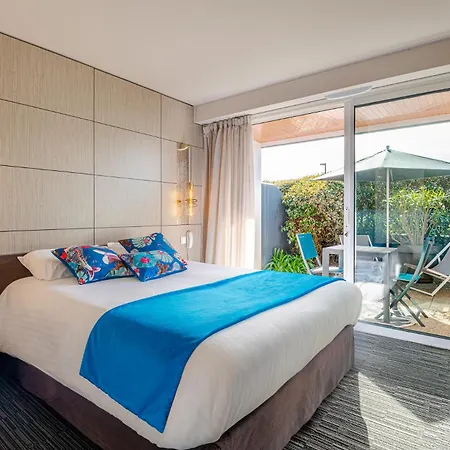 Hotel Logis Hotellerie Les Brisants , Restaurant J M Perochon 3*