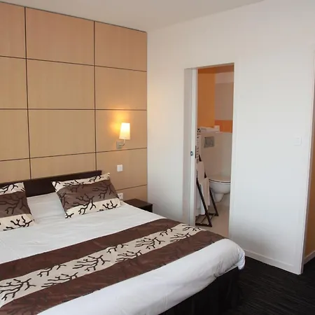 Logis Hotellerie Les Brisants , Restaurant J M Perochon 3*