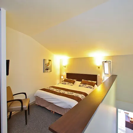 Hotel Logis Hotellerie Les Brisants , Restaurant J M Perochon 3*