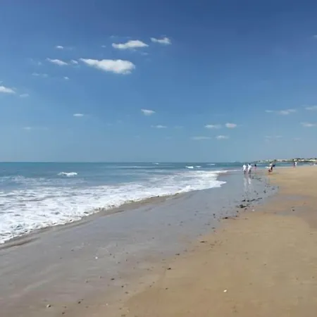 Hotel Logis Hotellerie Les Brisants , Restaurant J M Perochon