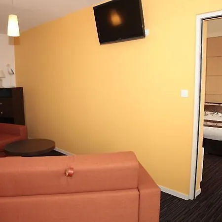 فندق Logis Hotellerie Les Brisants , Restaurant J M Perochon