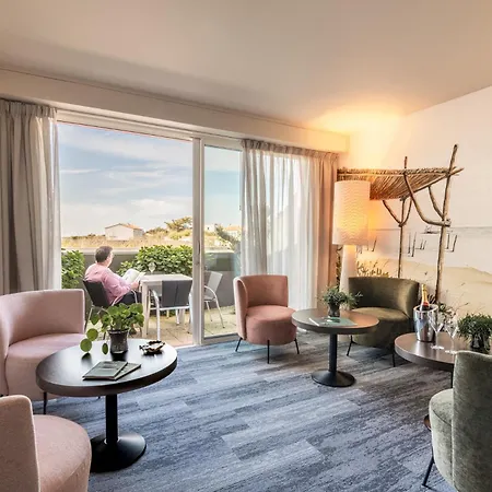 Logis Hotellerie Les Brisants , Restaurant J M Perochon