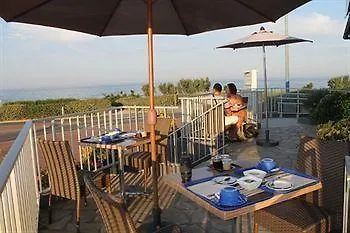 Hotel Logis Hotellerie Les Brisants , Restaurant J M Perochon 4*