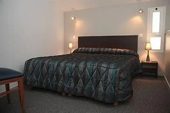 Logis Hotellerie Les Brisants , Restaurant J M Perochon 4*