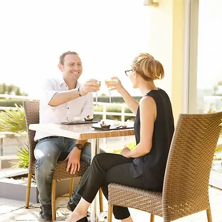 Logis Hotellerie Les Brisants , Restaurant J M Perochon 3*