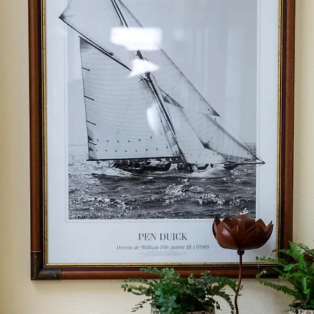 Hotel Logis Hotellerie Les Brisants , Restaurant J M Perochon 3*