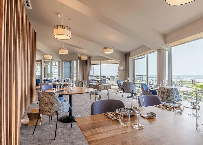 Logis Hotellerie Les Brisants , Restaurant J M Perochon 3*