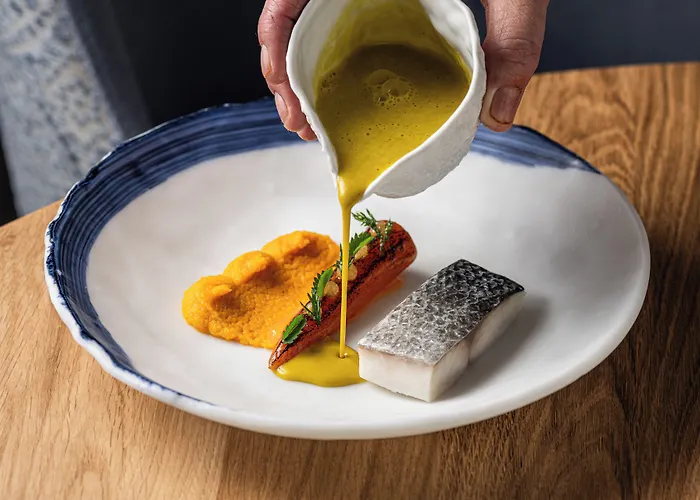 Hotel Logis Hotellerie Les Brisants , Restaurant J M Perochon