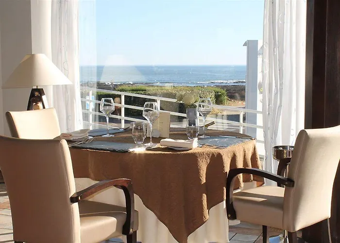 Hotel Logis Hotellerie Les Brisants , Restaurant J M Perochon 3*