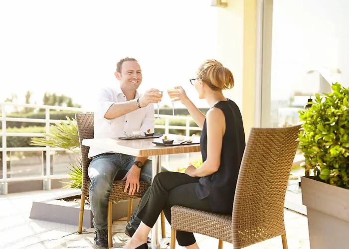 Logis Hotellerie Les Brisants , Restaurant J M Perochon 3*